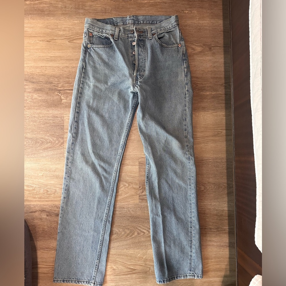 Vintage 90s Button fly Levi’s jeans 28x31